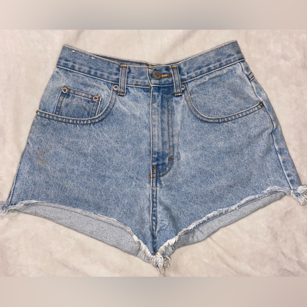 Vintage Jordache Jean Shorts. Size 5/6. Cheeky and stylish!